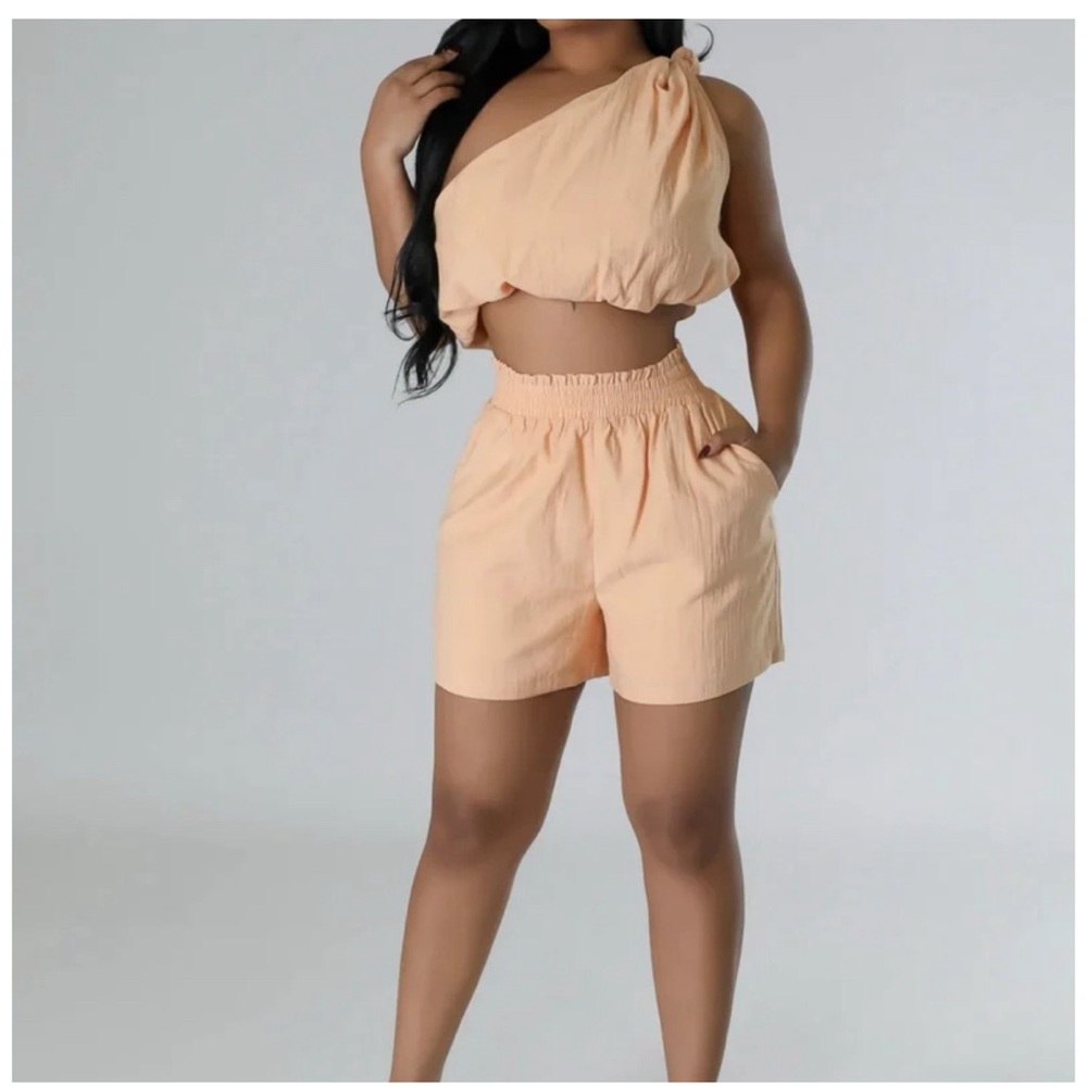 Peach short set